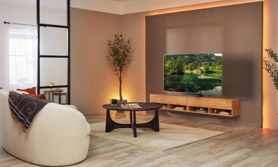 Samsung_QE65S95B-lifestyle
