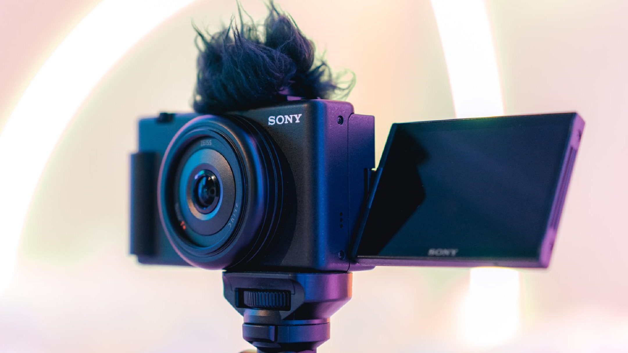 Vlogcamera Sony introduceert ZV-1F: vlogcamera voor beginnende content creators | FWD