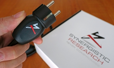 Synergistic Research Pink AC_Plug