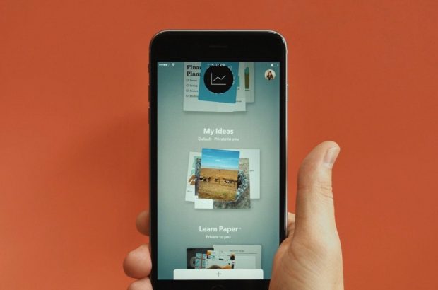 Teken-app Paper nu ook beschikbaar voor de iPhone