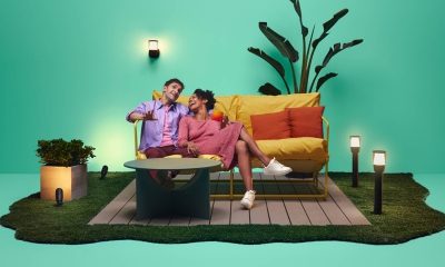 WiZ-Outdoor-Elpas-tuinpaal – lifestyle