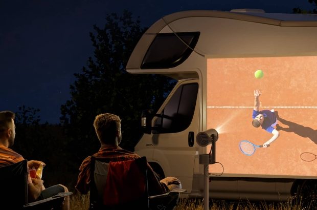 Xgimi_MoGo3Pro-lifestyle