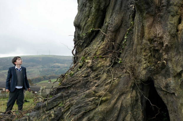 a_monster_calls_60082420_st_4_s-high