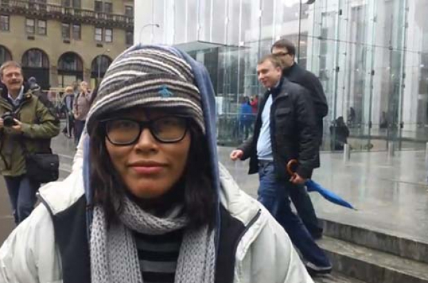 apple-ipad-2-rij-vrouw