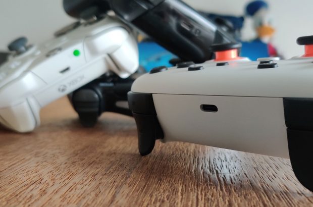 google-stadia-controllers2