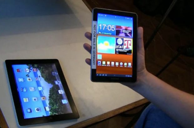 iPad2-Galaxy-Tab-7-7