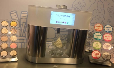 lg-snow-white-ijsmachine-the-verge