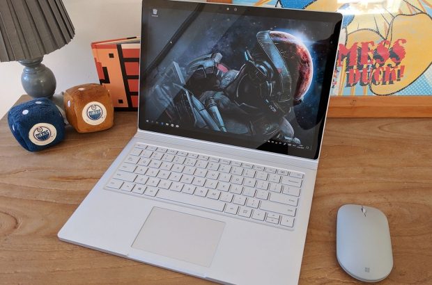 microsoft-surface-book-foto-1