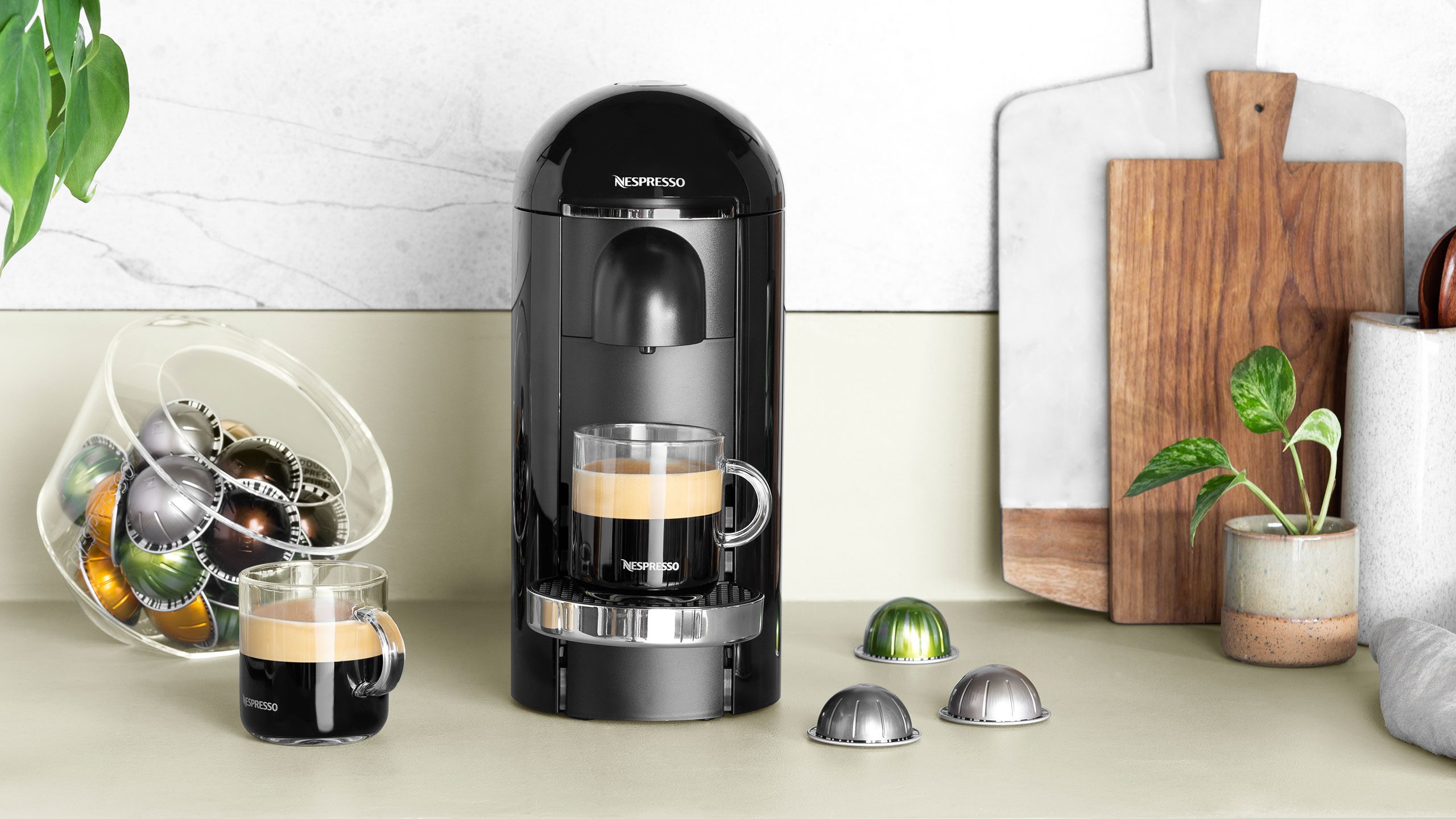Comorama Rationeel kwartaal Review: Nespresso Vertuo - toegankelijk en mooi koffiezetapparaat | FWD