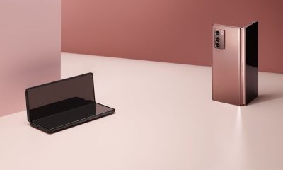 samsung-galaxy-z-fold-2-lifestyle