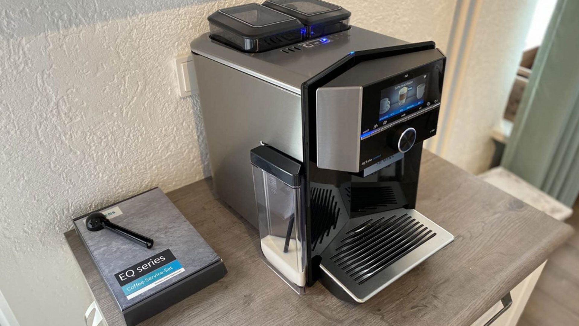 Beroep Voorbeeld smog Review: Siemens EQ.9 s700 - slimme koffiemachine met Home Connect | FWD