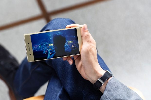 sony-xa1-plus-1