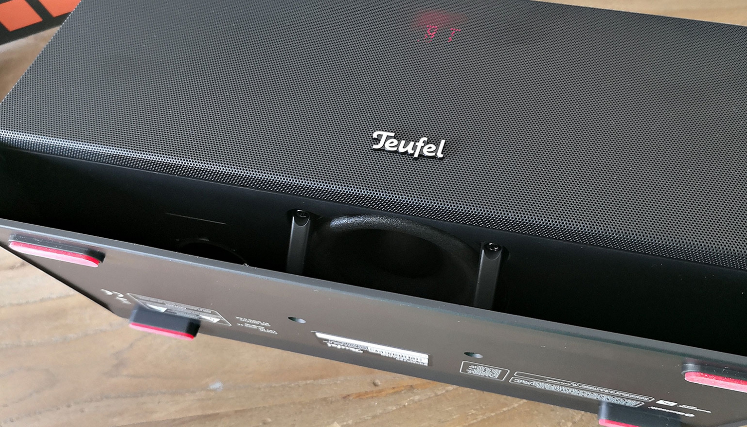 Teufel BOOMSTER Altoparlante Bluetooth Portatile, Sistema Stereo 2.1, Subwoofer, DAB+/FM, IPX5, Power Bank, 18h Di Autonomia, Nero