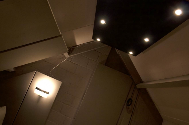 Ontoegankelijk Manoeuvreren Aan het liegen Hoe je een kamer inricht als thuisbioscoop: verlichting | FWD