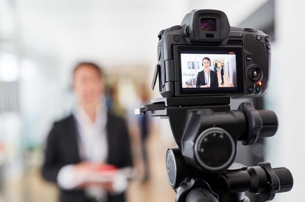 Video,Camera,Recording,A,Business,Woman,For,An,Online,Tutorial