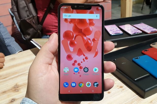 wiko-view-2-plus-hands-on-1